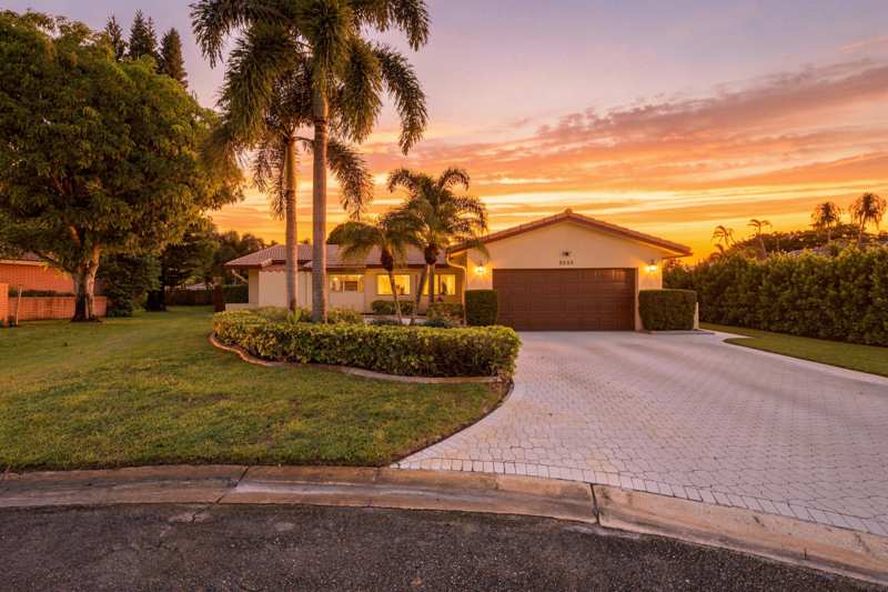 3 bedroom Single Family Residence at 8553 NW 8th Court, Ramblewood South, Coral Springs — photo 1