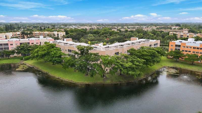2 bedroom Condominium at 7755 Yardley Drive #410, Yardley Condominium, Tamarac — photo 1