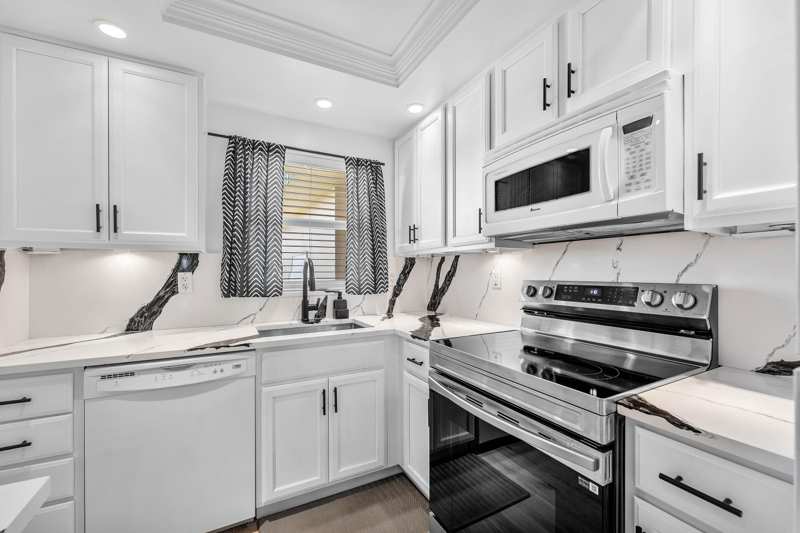 1 bedroom Condominium at 806 SE 7th Street #408, Hampton Gardens 2 Condo, Deerfield Beach — photo 1