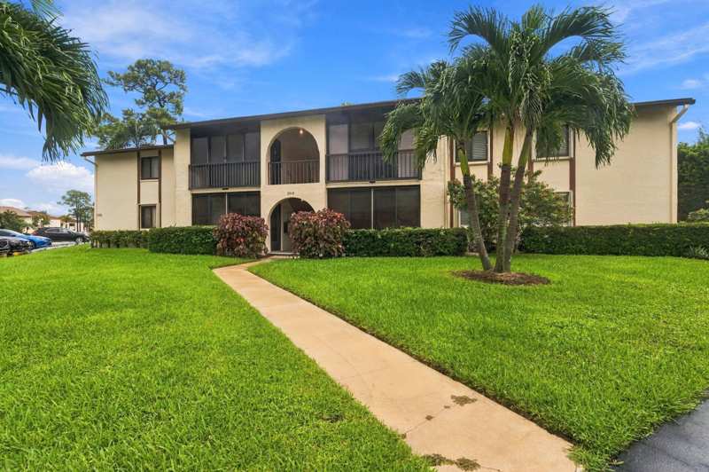2 bedroom Condominium at 308 Knotty Pine Circle #D-1, Pine Ridge South III Condo, Greenacres — photo 1