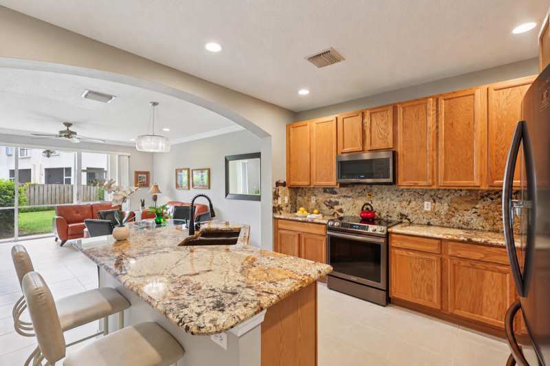 2 bedroom Townhouse at 9070 Tremezzo Lane, Melrose Pud Verona Lakes Tr C1, Boynton Beach — photo 1