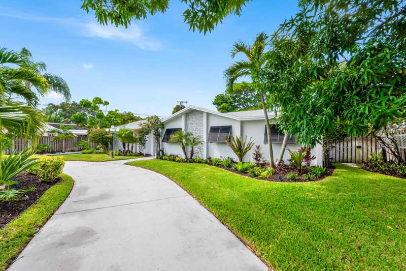4 bedroom Single Family Residence at 317 Daly Road, Jupiter In The Pines Sec D, Tequesta — photo 1