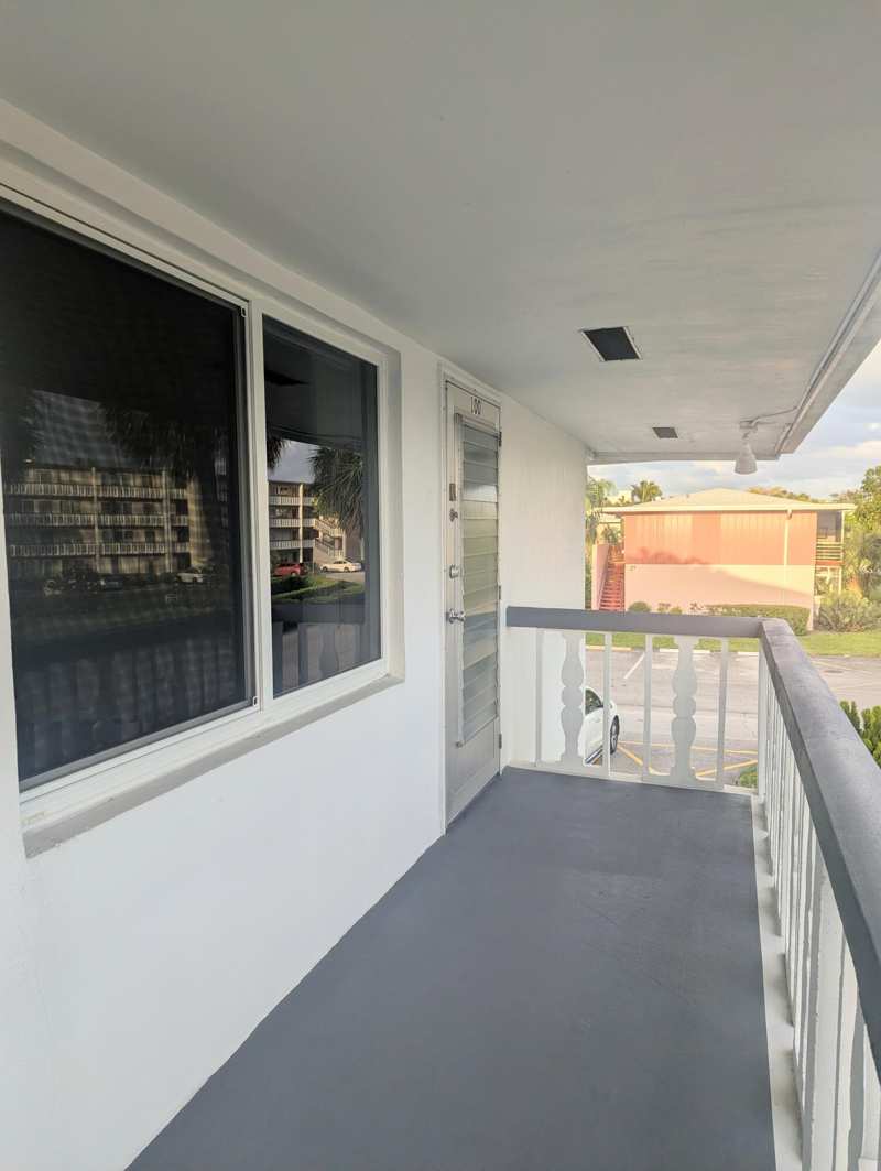 2 bedroom Condominium at 100 Kingswood, Kingswood II Condos, West Palm Beach — photo 1