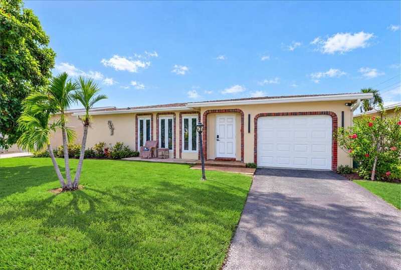 2 bedroom Single Family Residence at 4911 NW 14th, Crystal Lake 4th Sec, Deerfield Beach — photo 1
