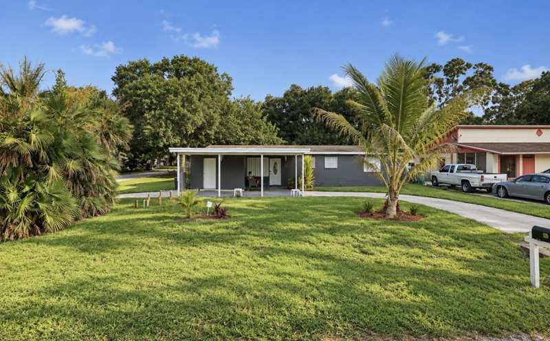 4 bedroom Single Family Residence at 110 N 40th Street, Wilbuwe, Fort Pierce — photo 1