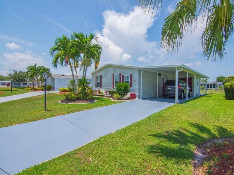 2 bedroom Manufactured Home at 8471 Schefflera Court, Savanna Club Plat III, Port St. Lucie — photo 1