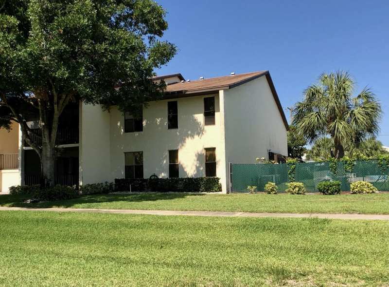 2 bedroom Condominium at 250 SE Four Winds Drive #104, Shurwood Gardens Condo, Stuart — photo 1