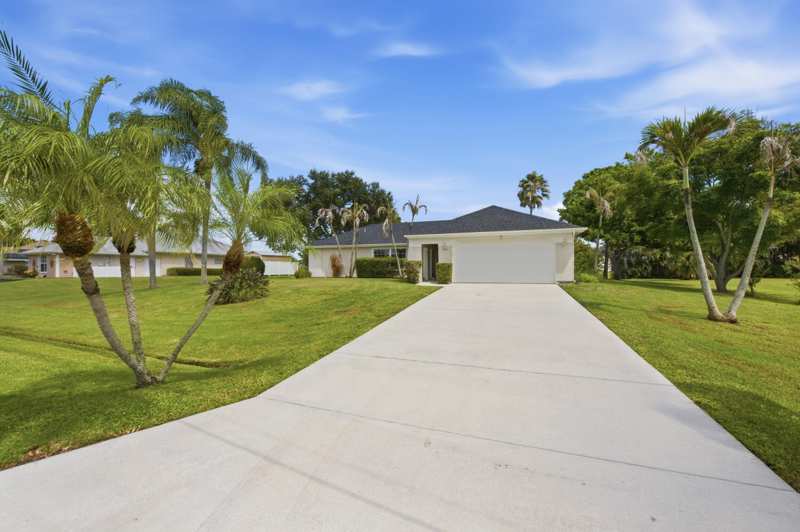 4 bedroom Single Family Residence at 2938 SE Dalhart Road, South Port St Lucie Unit 8, Port St. Lucie — photo 1