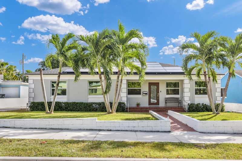 3 bedroom Single Family Residence at 916 31st Street, Northwood Add, West Palm Beach — photo 1