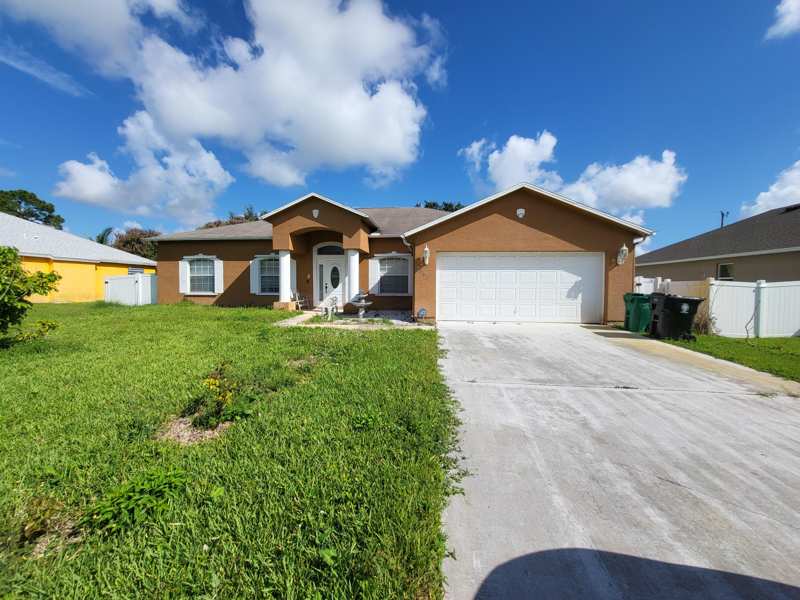 3 bedroom Single Family Residence at 561 SE Walters Terrace, Port St Lucie, Port St. Lucie — photo 1