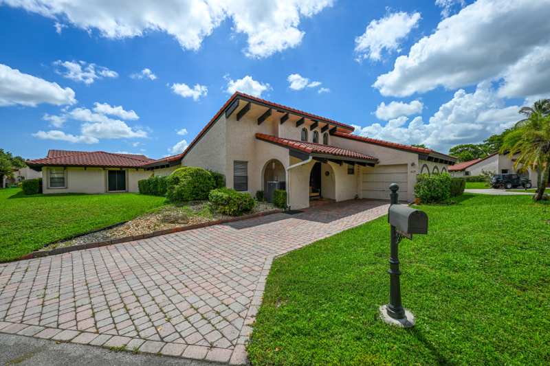 3 bedroom Villa at 8129 Pine Circle #33, Pines At Woodmont II Condo, Tamarac — photo 1