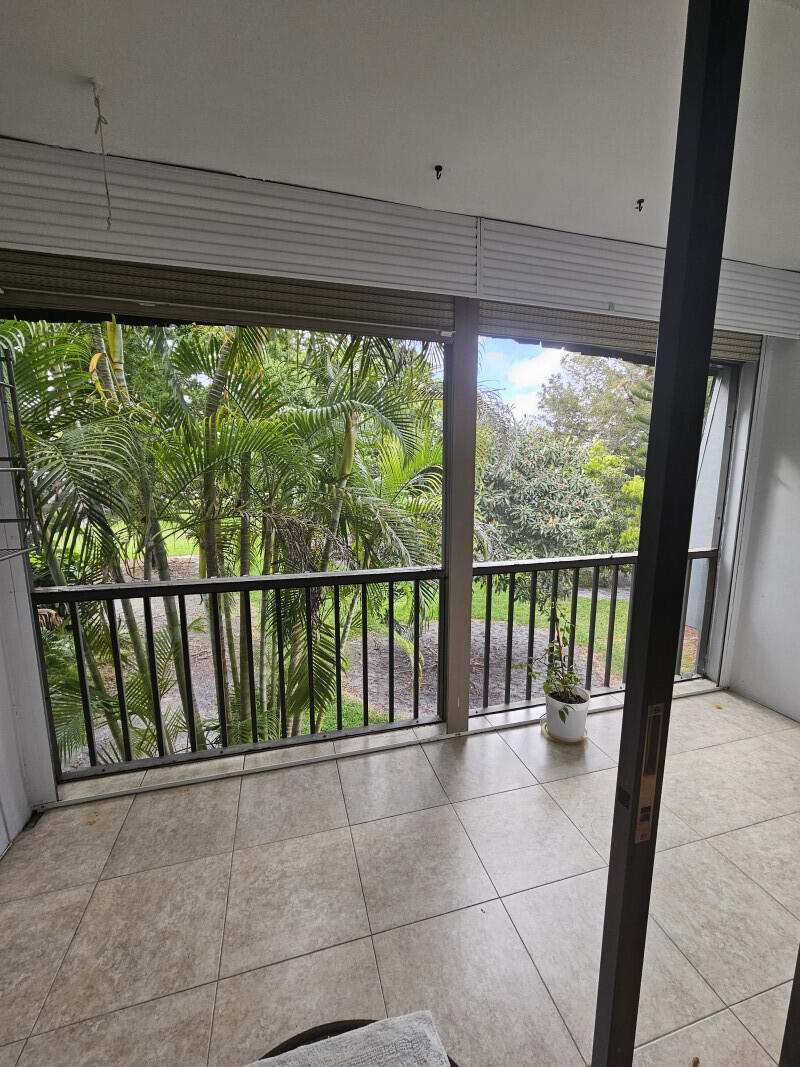 1 bedroom Condominium at 3105 Oakland Shores Drive #j204, Oakland Shores Condominium 1, Oakland Park — photo 1