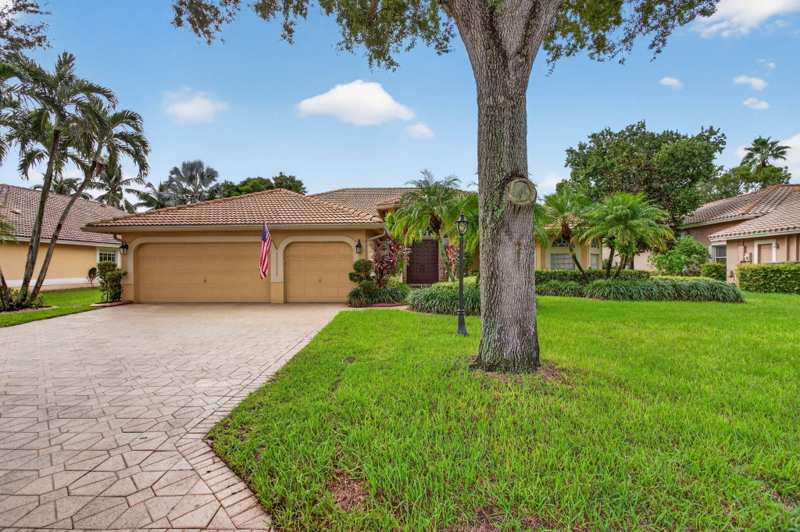 5 bedroom Single Family Residence at 10002 NW 58th Court, Landings Of Parkland, Parkland — photo 1