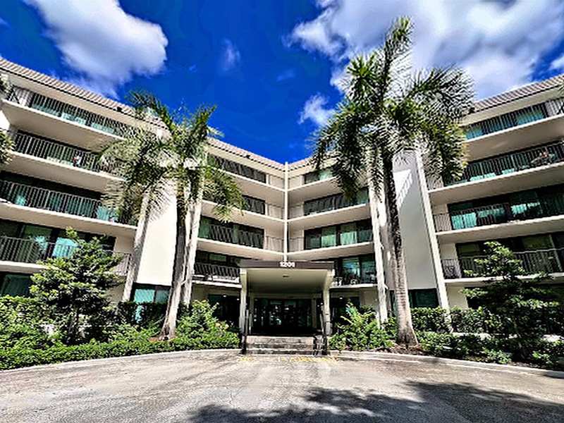 2 bedroom Condominium at 1201 River Reach Drive #410, River Reach Condominium IV, Fort Lauderdale — photo 1