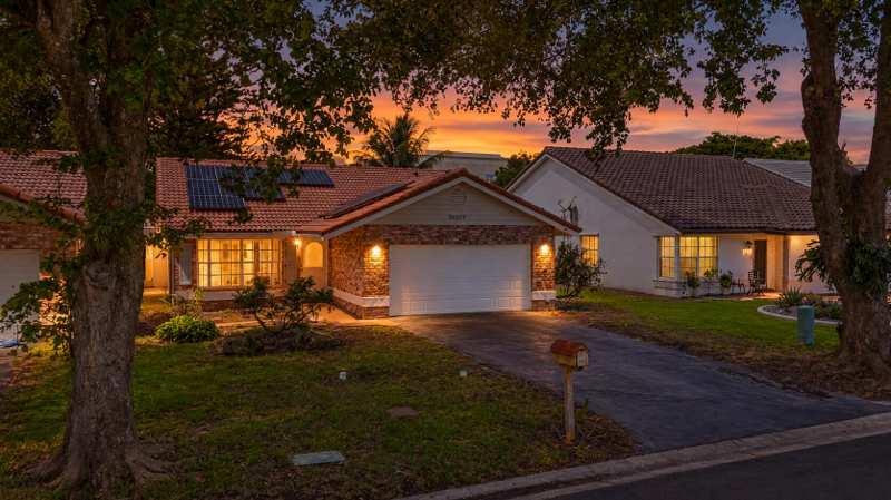 4 bedroom Single Family Residence at 2872 NW 95th Avenue, Vestal Subdivision, Coral Springs — photo 1