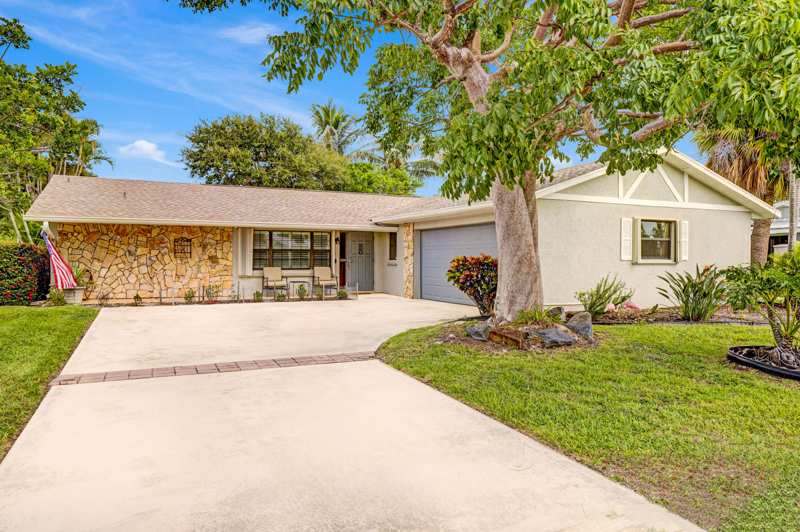 3 bedroom Single Family Residence at 1902 Eucalyptus Avenue, Surfside Unit 1 Subdivision, Hutchinson Island — photo 1
