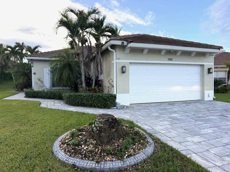3 bedroom Single Family Residence at 580 SW Indian Key Drive, Lakeforest At St Lucie West Viii, Port St. Lucie — photo 1