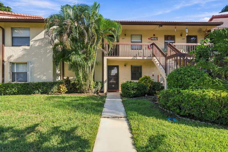 2 bedroom Condominium at 4542 Lucerne Lakes Boulevard #103, Lucerne Lakes Golf Colony, Lake Worth — photo 1