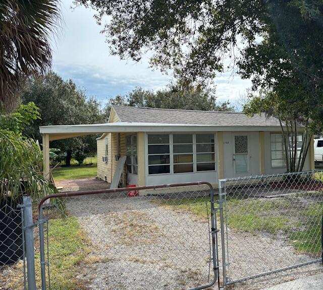 2 bedroom Single Family Residence at 1702 S 31st Street, Fairlawn Subdivision, Fort Pierce — photo 1