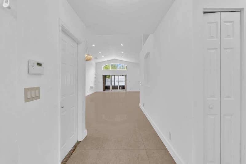 3 bedroom Single Family Residence at 3307 SW 49th Street, Banyan Oakridge Plat, Hollywood — photo 1