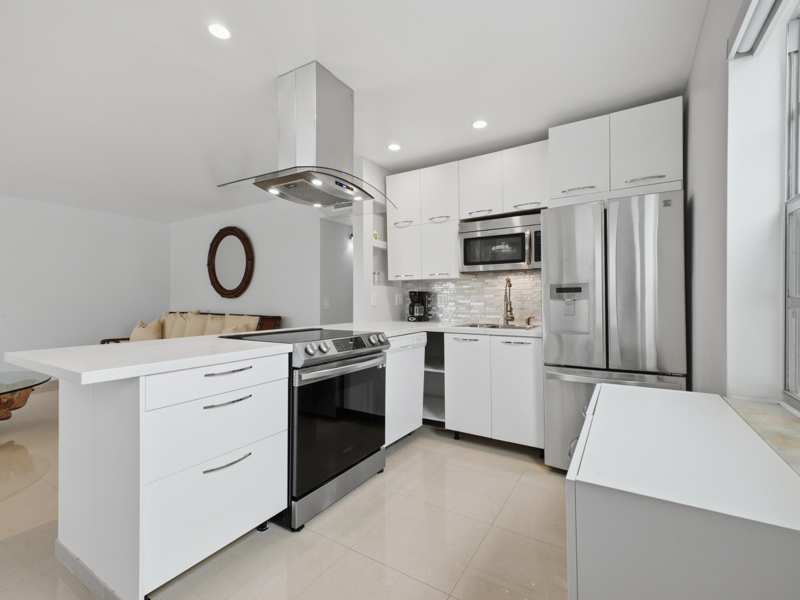 2 bedroom Condominium at 471 Capri J, Kings Point, Delray Beach — photo 1