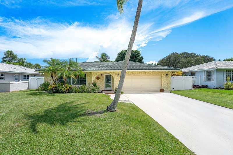 3 bedroom Single Family Residence at 4520 NW 5th Avenue, Boca Raton Hills, Boca Raton — photo 1