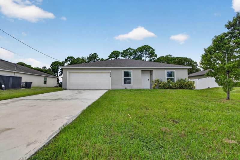 3 bedroom Single Family Residence at 3918 SW Brunswick Street, Port St Lucie Section 19, Port St. Lucie — photo 1