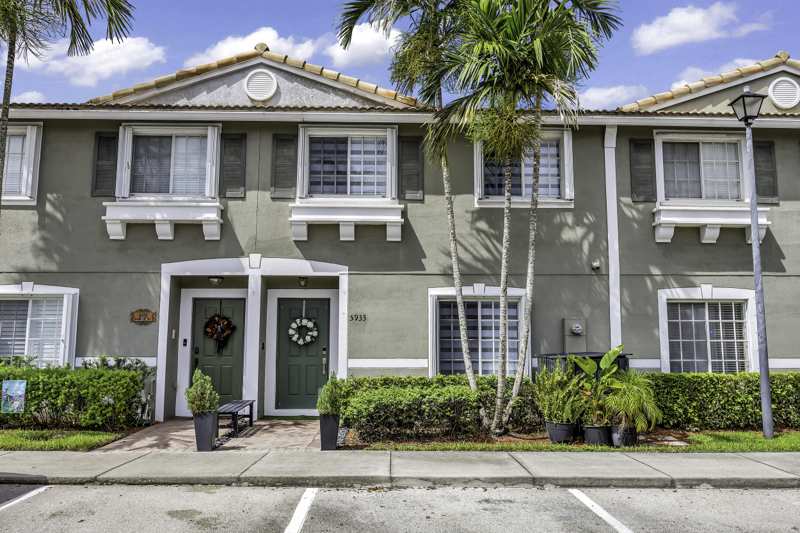 3 bedroom Townhouse at 5933 Manchester Way #5933, Lyons Industrial Park, Tamarac — photo 1