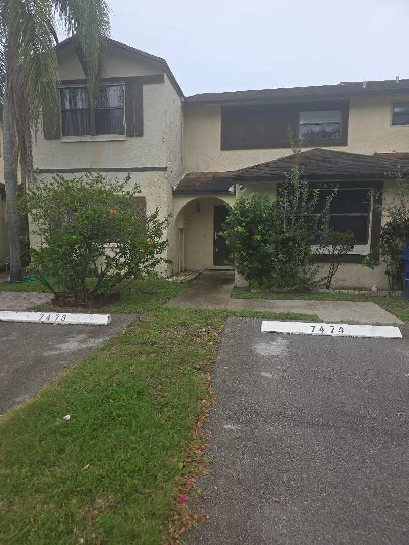 2 bedroom Townhouse at 7474 NW 34th Street #7474, Inverrary 32, Lauderhill — photo 1
