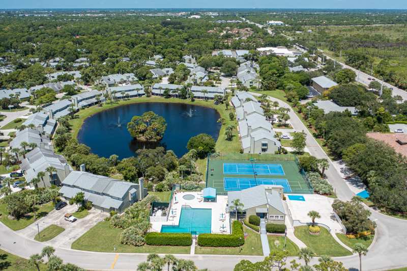 2 bedroom Villa at 663 NE Wax Myrtle Way, Holly Creek, Jensen Beach — photo 1