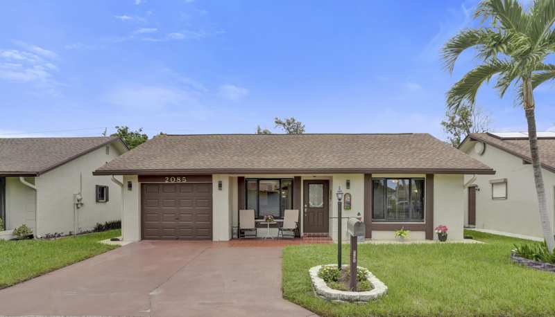 2 bedroom Single Family Residence at 2085 SW 15th Place, The Meadows Of Crystal Lake, Deerfield Beach — photo 1