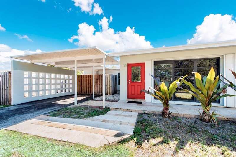 4 bedroom Single Family Residence at 2380 NE 8th Avenue, Pompano Golf Estates 1st, Pompano Beach — photo 1