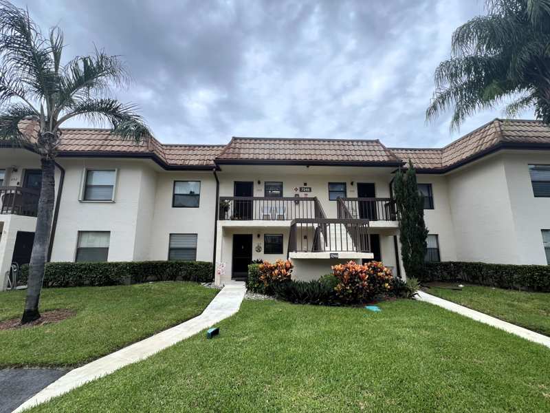 2 bedroom Condominium at 7245 Golf Colony Court #203, Lucerne Lakes Golf Colony, Lake Worth — photo 1