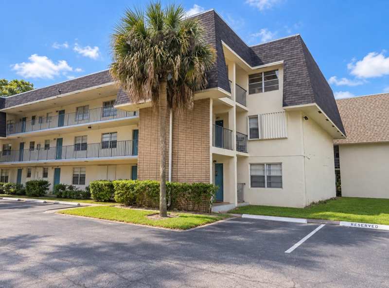 2 bedroom Condominium at 613 S State Road 7 #2F, Applegreen Condo Apts 3, Margate — photo 1