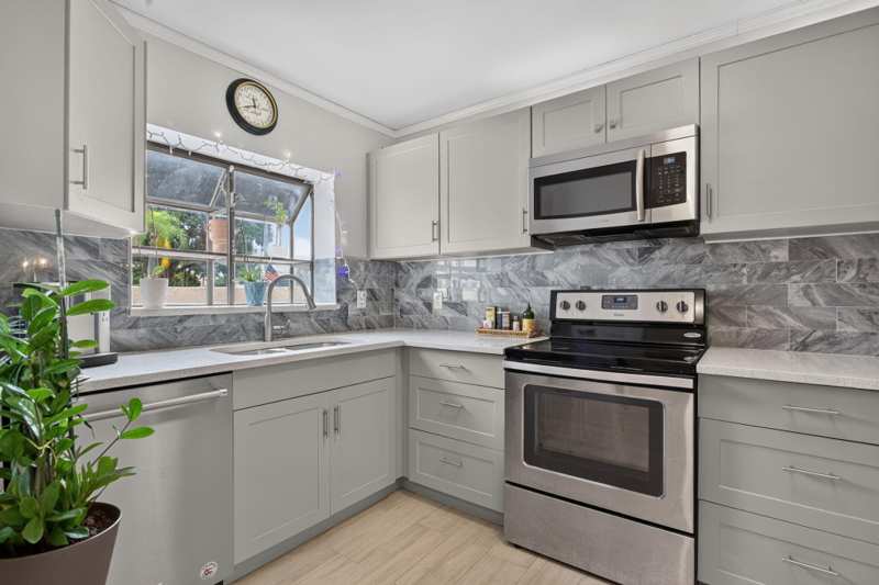 3 bedroom Condominium at 305 Congressional Way, Diplomat Square Condo, Deerfield Beach — photo 1