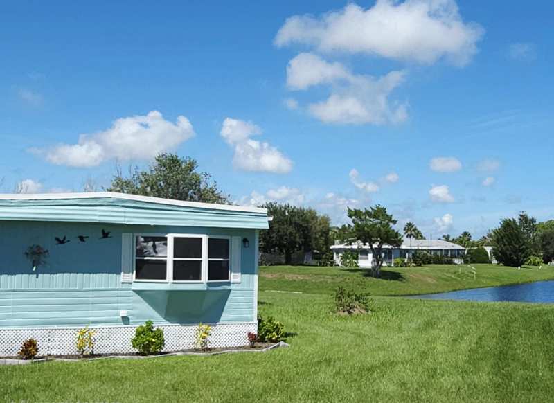 2 bedroom Manufactured Home at 17 Rio Verde Way, Spanish Lakes One, Port St. Lucie — photo 1