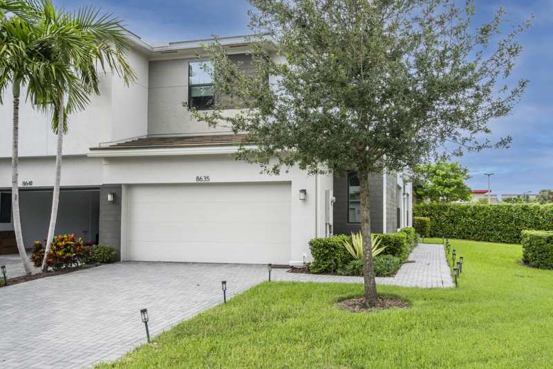 3 bedroom Townhouse at 8635 Antarus Drive, Saddle Wood, Lake Worth — photo 1
