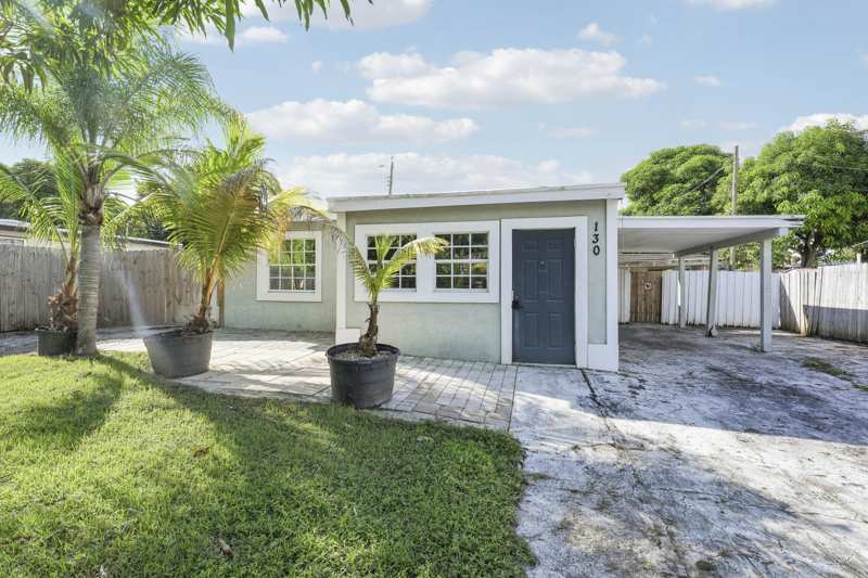 3 bedroom Single Family Residence at 130 Plum Tree Drive, San Castle 1st And 2nd Adds, Lake Worth — photo 1