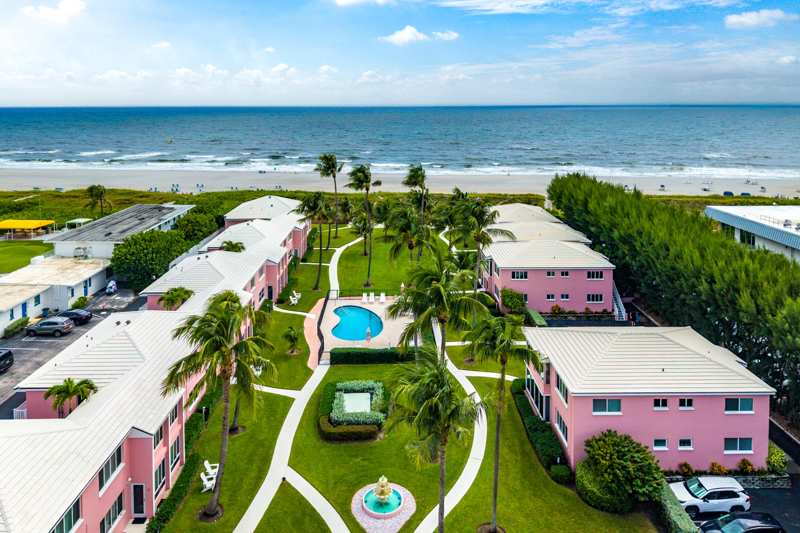 2 bedroom Stock Cooperative at 1877 S Ocean Boulevard #10, Fountain House, Delray Beach — photo 1