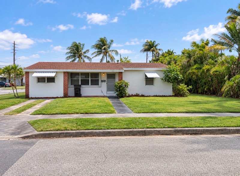 4 bedroom Single Family Residence at 1029 Ardmore Road, Belvedere Park, West Palm Beach — photo 1
