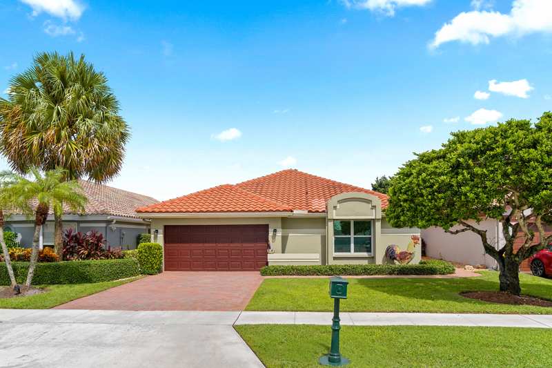 3 bedroom Single Family Residence at 11270 Cloverleaf Circle, Boca Woods Country Club 6, Boca Raton — photo 1