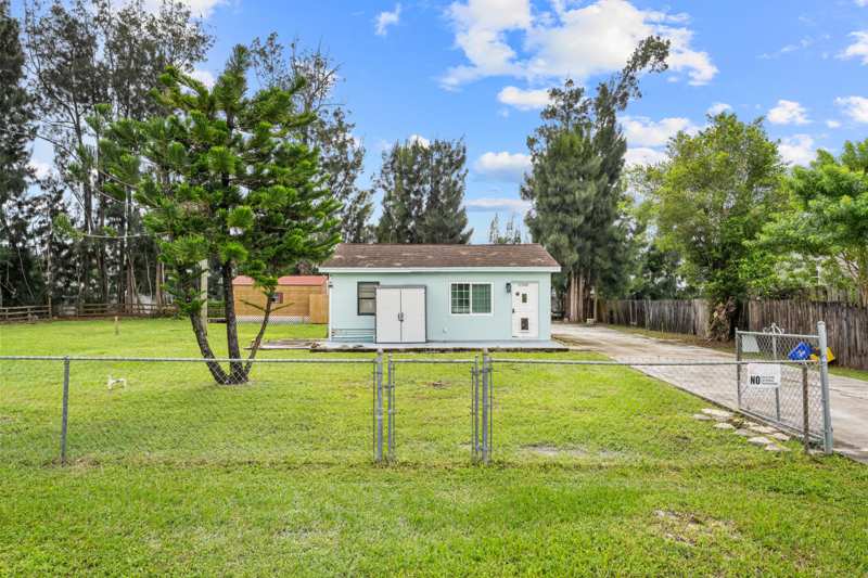 1 bedroom Single Family Residence at 6368 Bishoff Road, Palm Beach Farms Co Pl No 3, West Palm Beach — photo 1