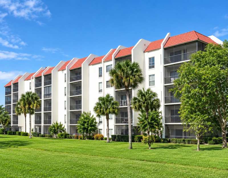 2 bedroom Condominium at 3050 Presidential Way #206, Lands Of The President Condo 8, West Palm Beach — photo 1