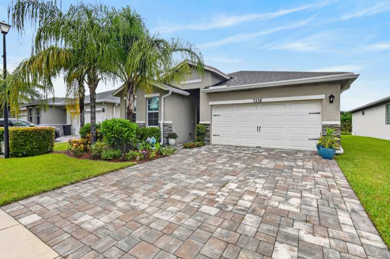 3 bedroom Single Family Residence at 7238 SE Pine Valley Court, Seabranch, Hobe Sound — photo 1