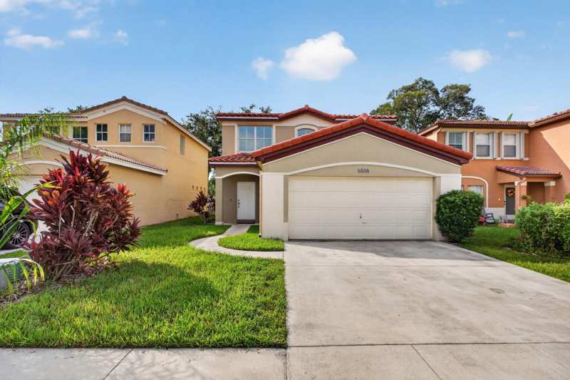 4 bedroom Single Family Residence at 4258 NW 1st Drive, Hammocks At Riverglen, Deerfield Beach — photo 1