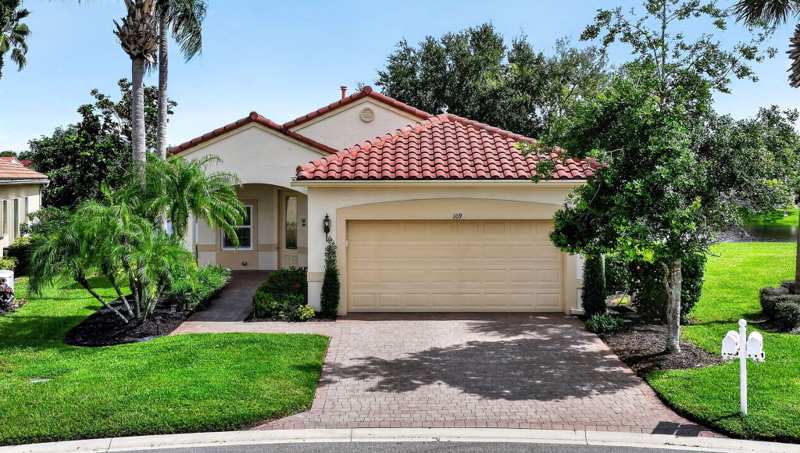 3 bedroom Single Family Residence at 109 NW Baycrest Court, Cascades At St Lucie West Phase 6, Port St. Lucie — photo 1