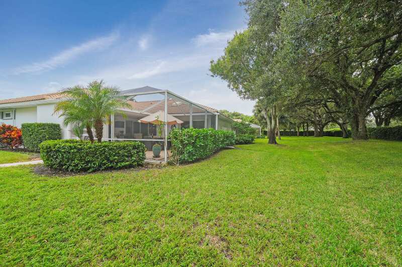 2 bedroom Villa at 8701 Chapman Oak Court, Oaks-Sunterrace 3, Palm Beach Gardens — photo 1