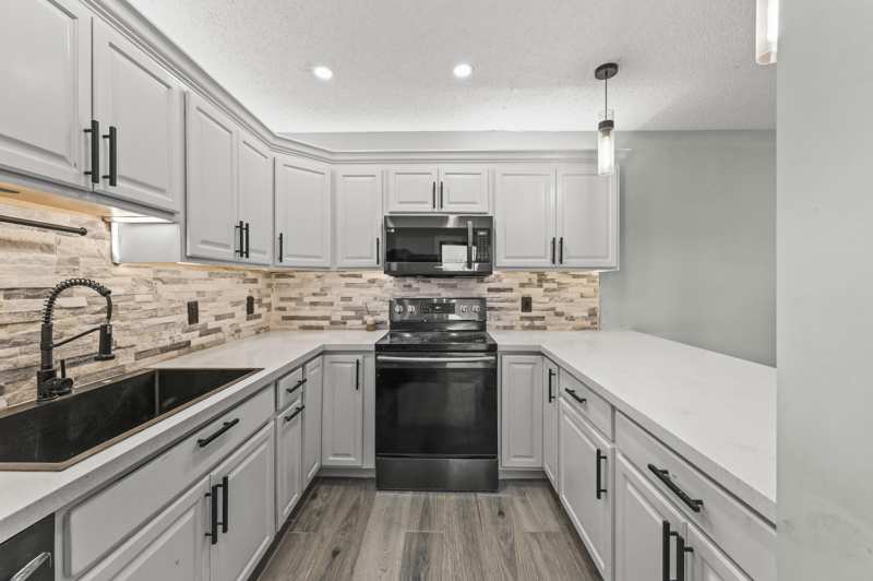 2 bedroom Townhouse at 301 Miramar Lane #C1, Miramar Townhomes, Palm Beach Gardens — photo 1