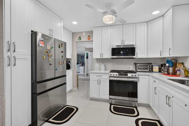 3 bedroom Single Family Residence at 9877 NW 26th Place, Sunrise Golf Village Sec 20, Sunrise — photo 1