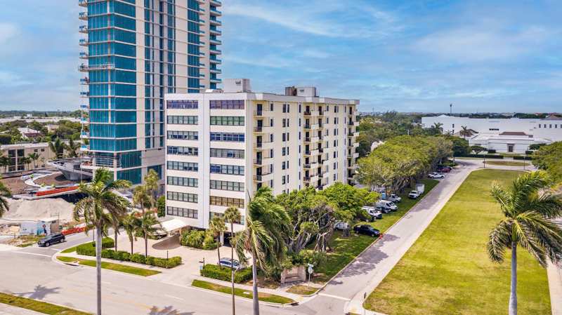 2 bedroom Condominium at 1501 S Flagler Drive #5G, Norton Park Place Condo, West Palm Beach — photo 1
